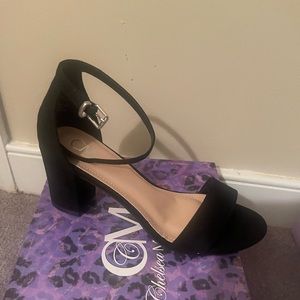 Women’s size 8 new black dress shoes